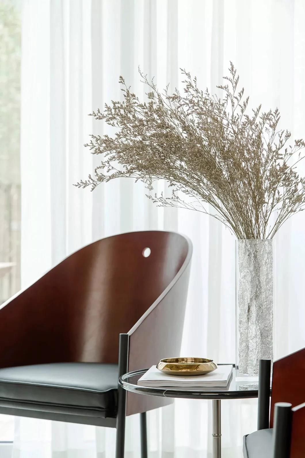 Faux Plants & Flowers: Elevate Your Restaurant’s Ambiance Without the Hassle